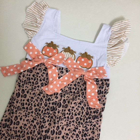 Thanksgiving cute pumpkin 🎃 embroidery romper - Picture 4 of 8